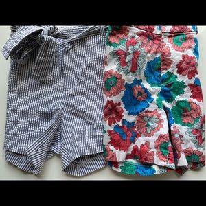 Two PAIRS Banana Republic Shorts Womens Size 6. EUC